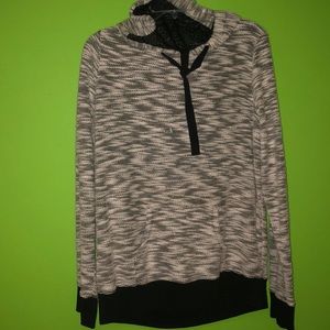 Sweater / Hoodie